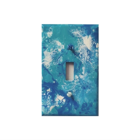 Hand Crafted Blue and White Abstract Design Single Light Switch Plate - Picture 2 of 2